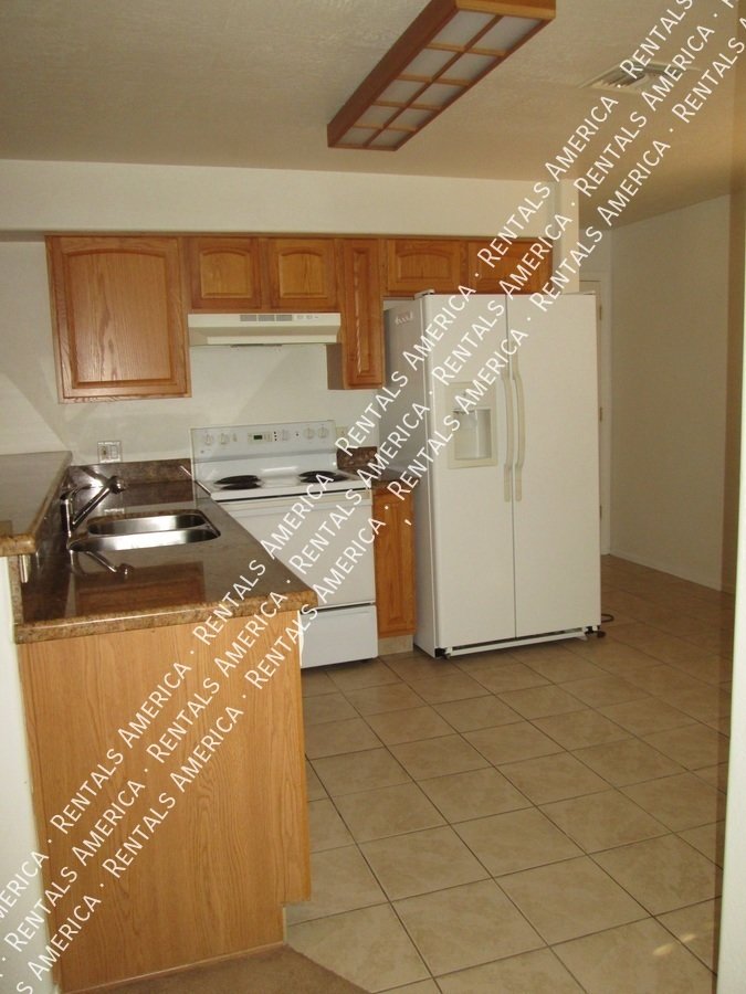 Great 3 bedroom, 2 bath home property image