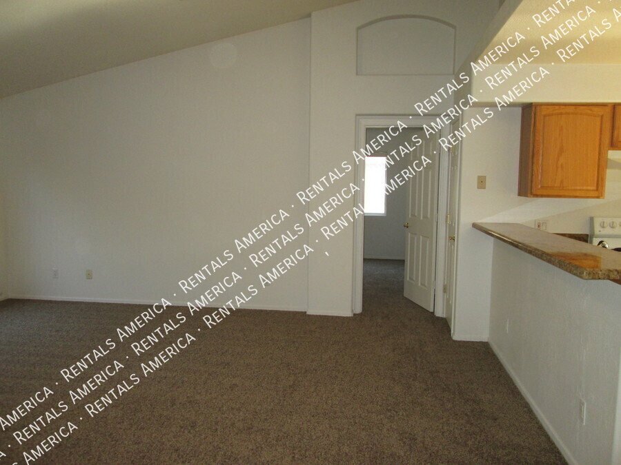 Great 3 bedroom, 2 bath home property image