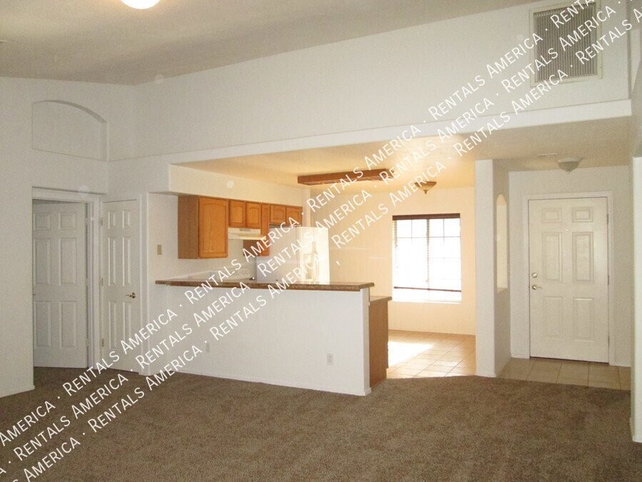 Great 3 bedroom, 2 bath home property image