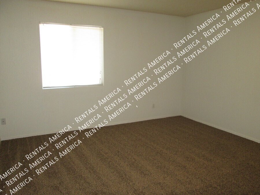 Great 3 bedroom, 2 bath home property image
