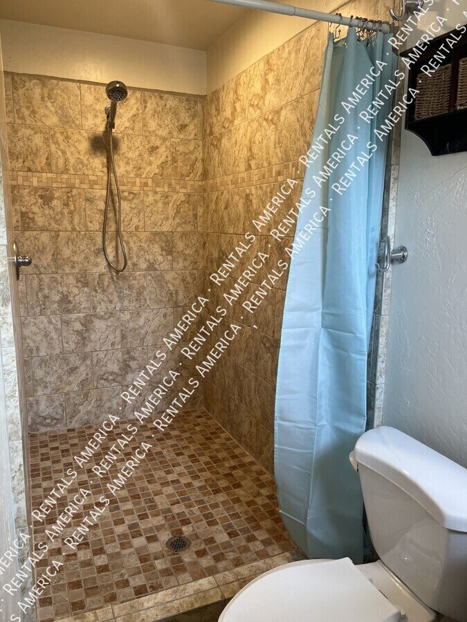 Hidden Gem! Beautiful Remodel in Amazing Central Phx Location! property image