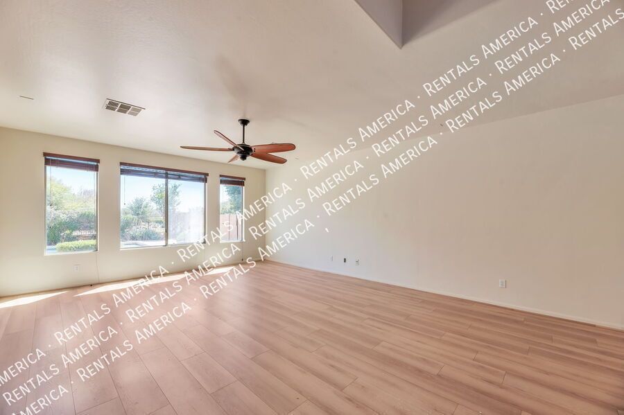 Beautiful home with pool and mountain views property image