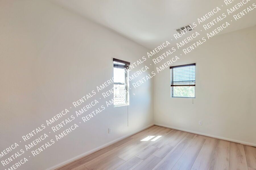 Beautiful home with pool and mountain views property image