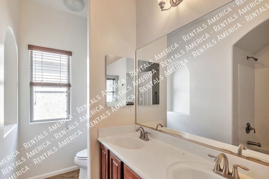 Beautiful home with pool and mountain views property image