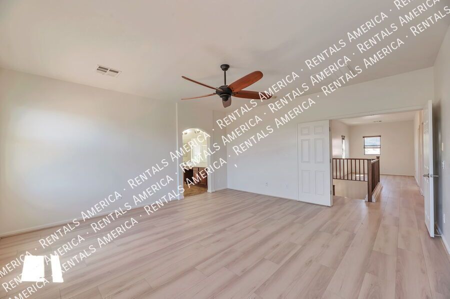 Beautiful home with pool and mountain views property image