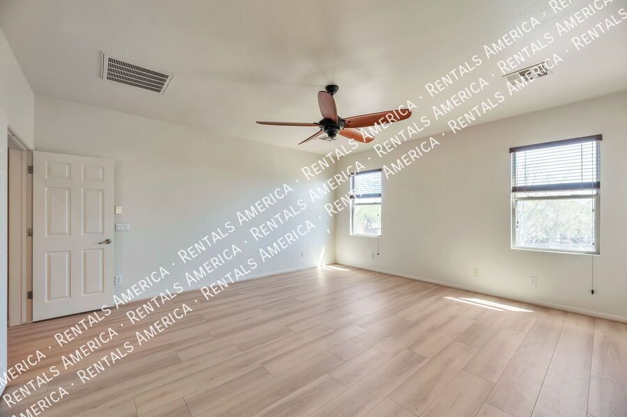 Beautiful home with pool and mountain views property image