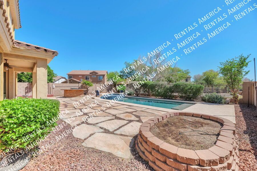 Beautiful home with pool and mountain views property image