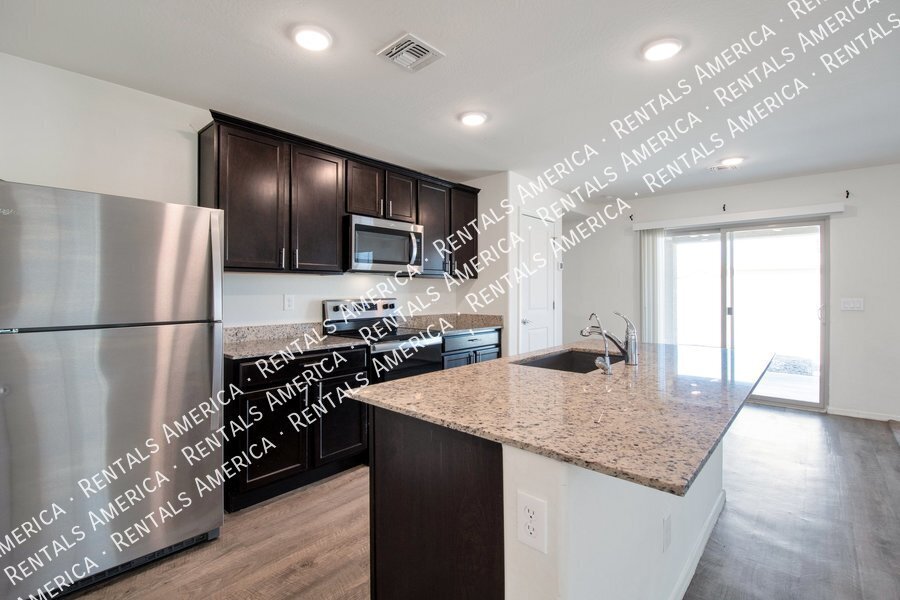 Beautiful 3 Bedroom Open-Concept Floorplan in Casa Grande! property image