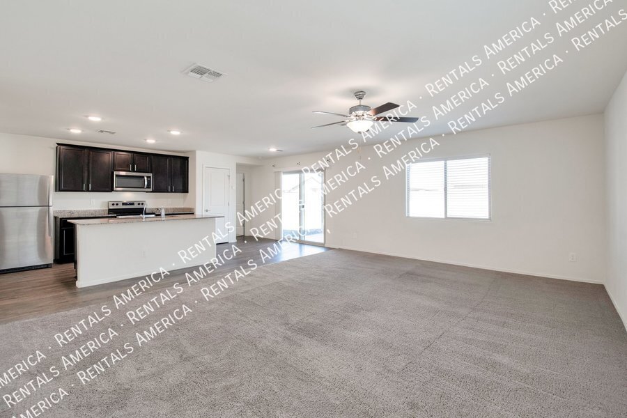 Beautiful 3 Bedroom Open-Concept Floorplan in Casa Grande! property image