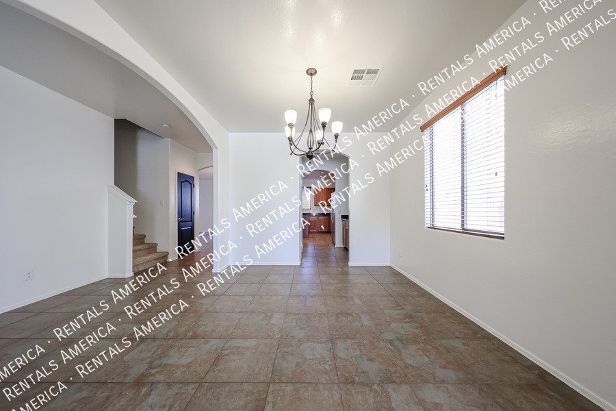 Spacious 4 bed 3 bath With Move In Special property image