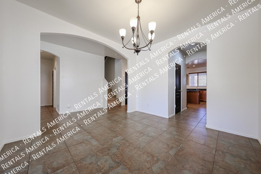 Spacious 4 bed 3 bath With Move In Special property image