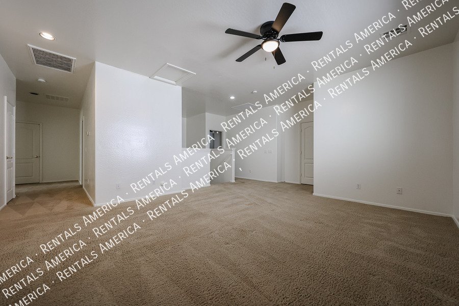 Spacious 4 bed 3 bath With Move In Special property image