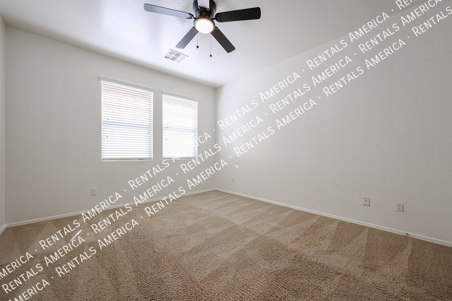 Spacious 4 bed 3 bath With Move In Special property image