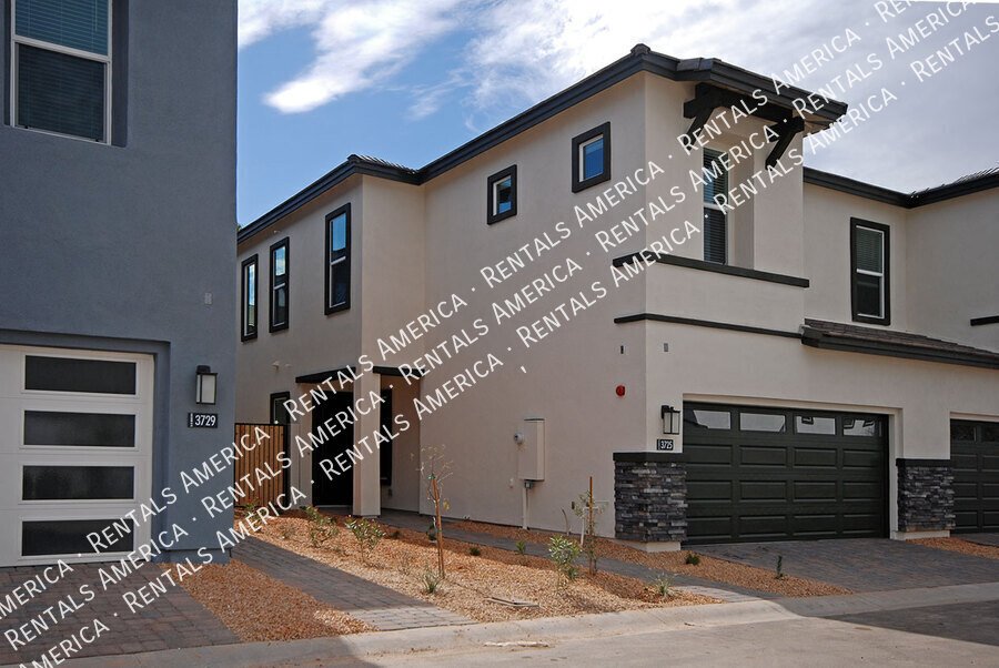 3725 E Catalina Dr property image