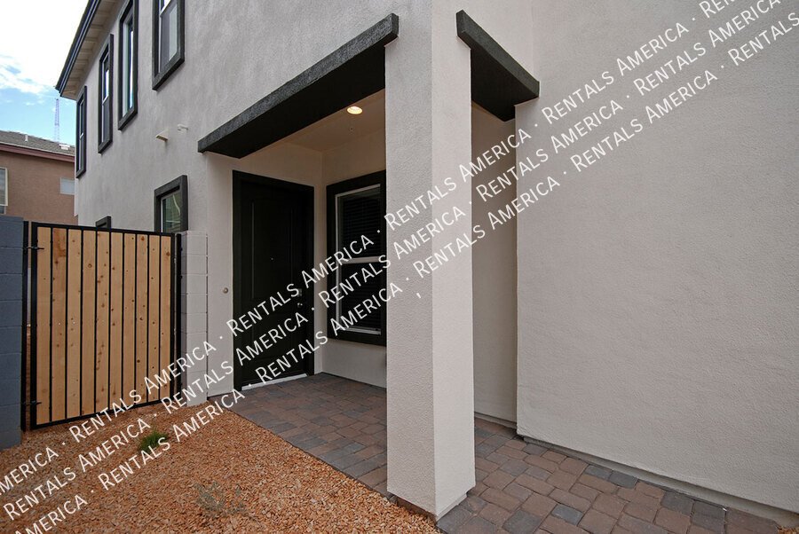 3725 E Catalina Dr property image