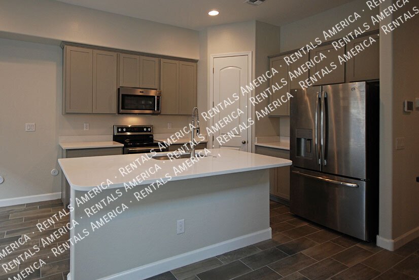 3725 E Catalina Dr property image