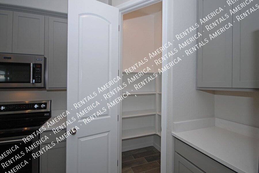 3725 E Catalina Dr property image