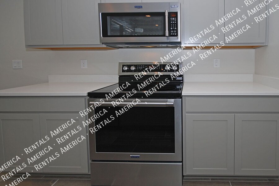 3725 E Catalina Dr property image
