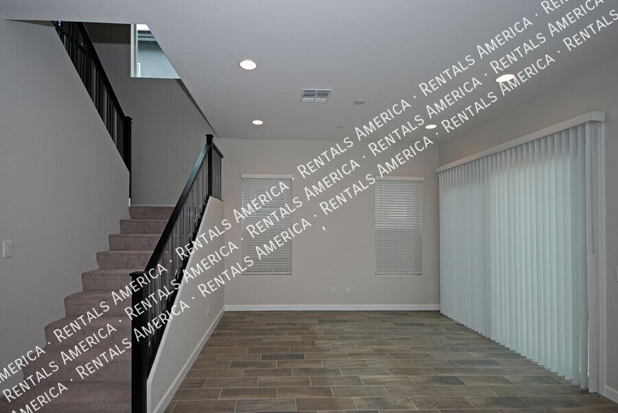 3725 E Catalina Dr property image