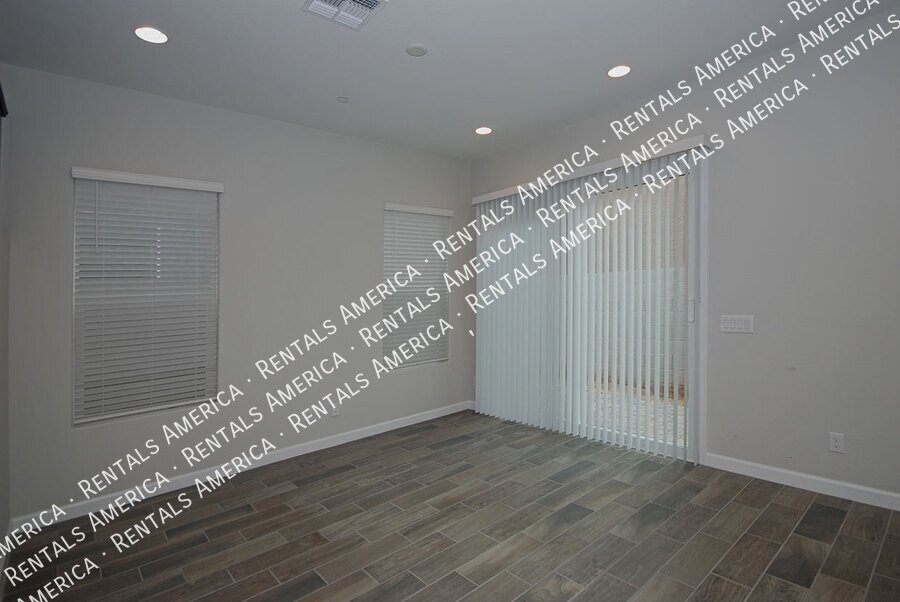 3725 E Catalina Dr property image