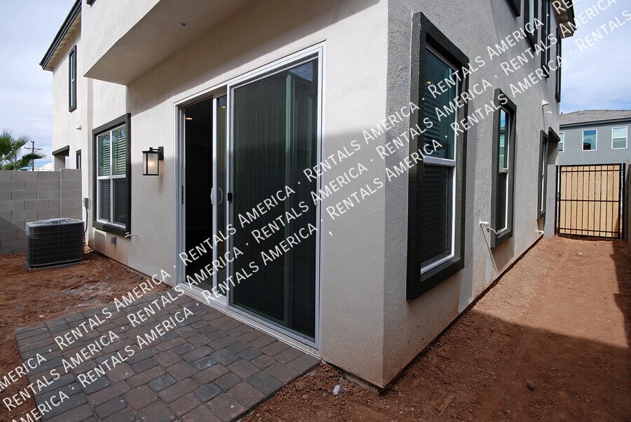 3725 E Catalina Dr property image