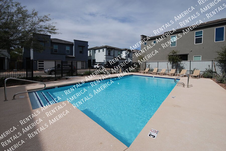 3725 E Catalina Dr property image
