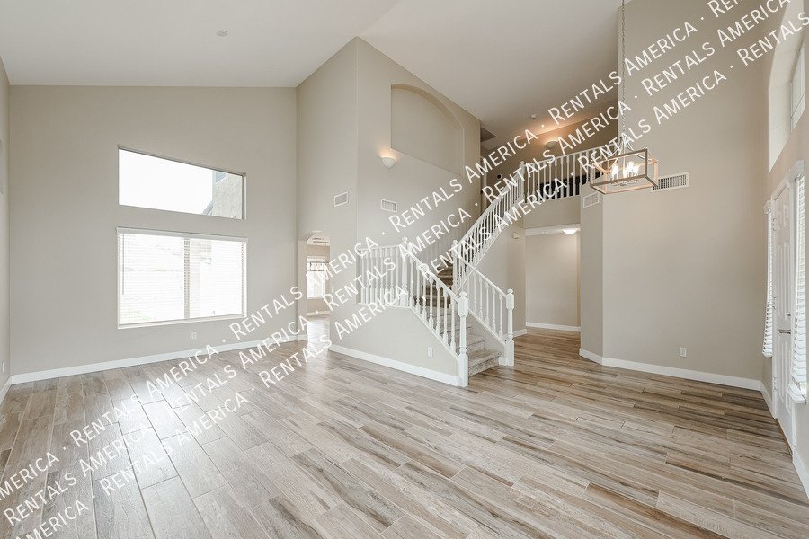 4 Bed 3 Bath Pool Home in Chandlers Copper Commons property image