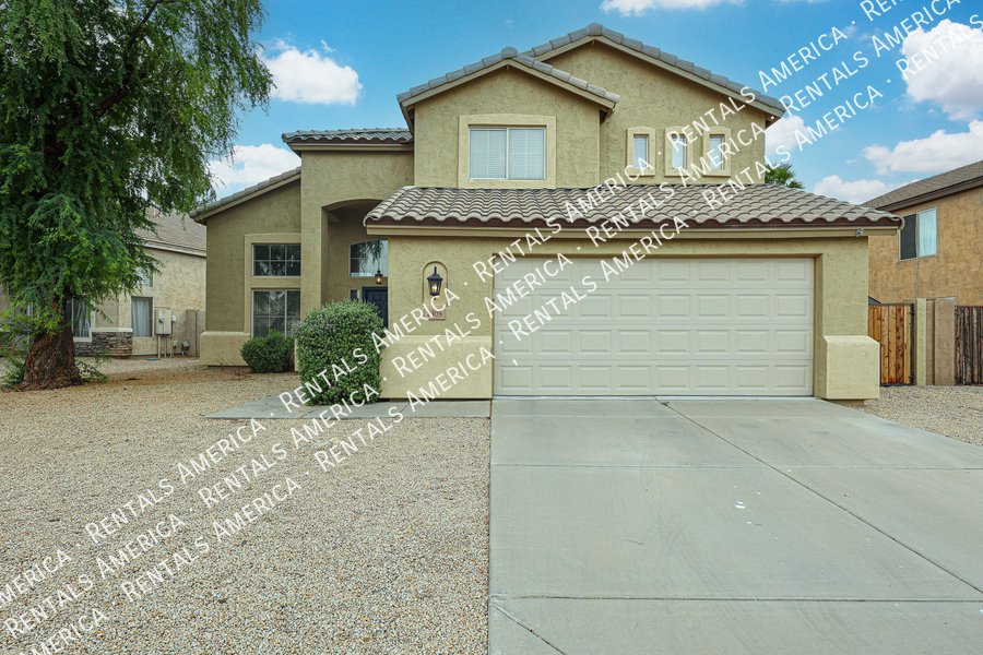 4 Bed 3 Bath Pool Home in Chandlers Copper Commons property image