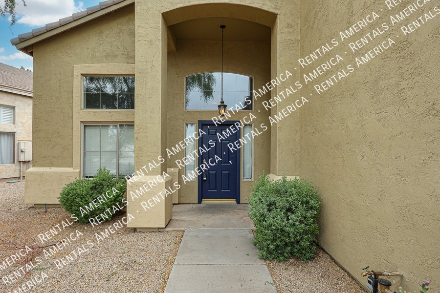 4 Bed 3 Bath Pool Home in Chandlers Copper Commons property image