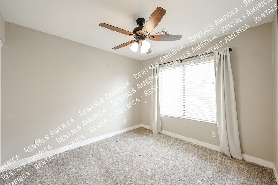 4 Bed 3 Bath Pool Home in Chandlers Copper Commons property image