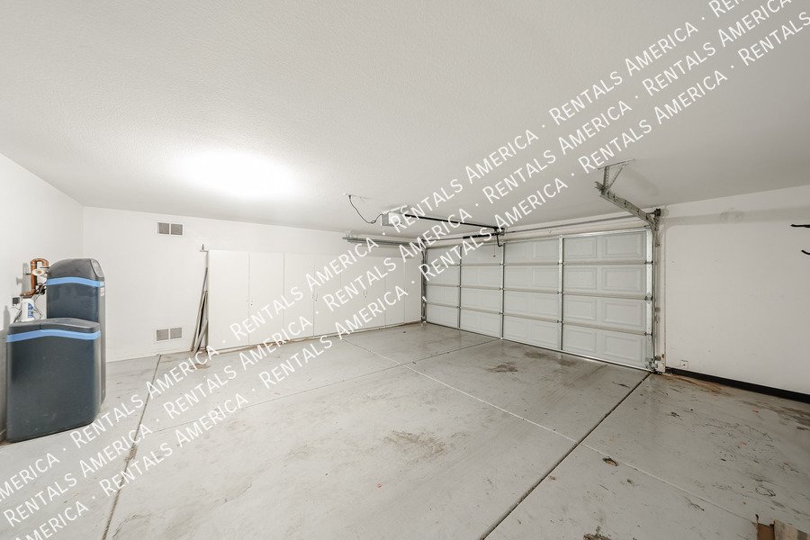 4 Bed 3 Bath Pool Home in Chandlers Copper Commons property image