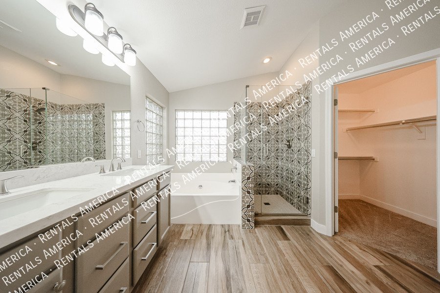 4 Bed 3 Bath Pool Home in Chandlers Copper Commons property image