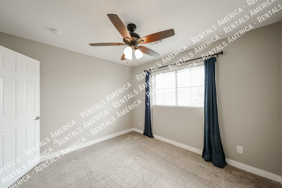 4 Bed 3 Bath Pool Home in Chandlers Copper Commons property image