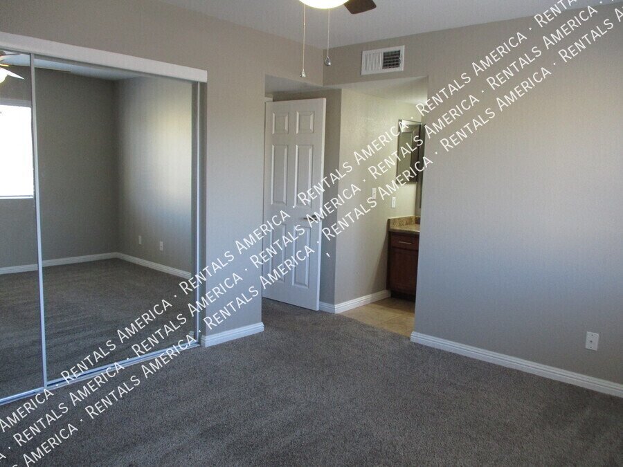 MI SPECIAL! Beautiful 2 Bed 2 Bath in S. Scottsdale! property image