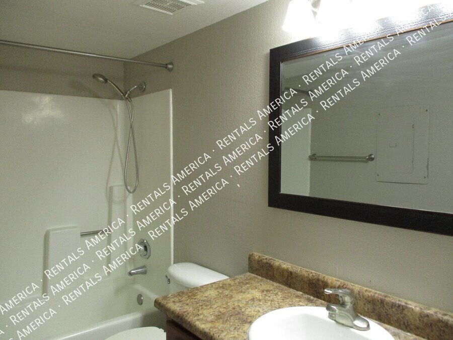 MI SPECIAL! Beautiful 2 Bed 2 Bath in S. Scottsdale! property image