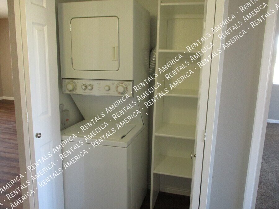 MI SPECIAL! Beautiful 2 Bed 2 Bath in S. Scottsdale! property image