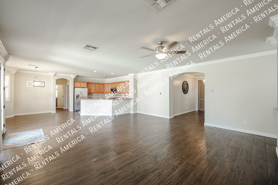 Spacious 4-bed, 2 1/2 bath home located in desirable San Tan Ranch property image