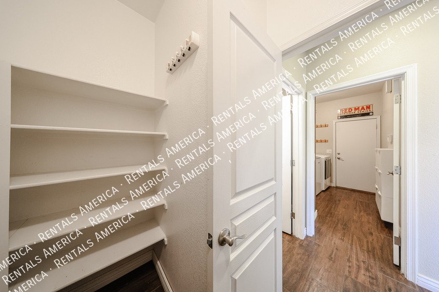 Spacious 4-bed, 2 1/2 bath home located in desirable San Tan Ranch property image