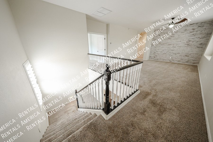 Spacious 4-bed, 2 1/2 bath home located in desirable San Tan Ranch property image