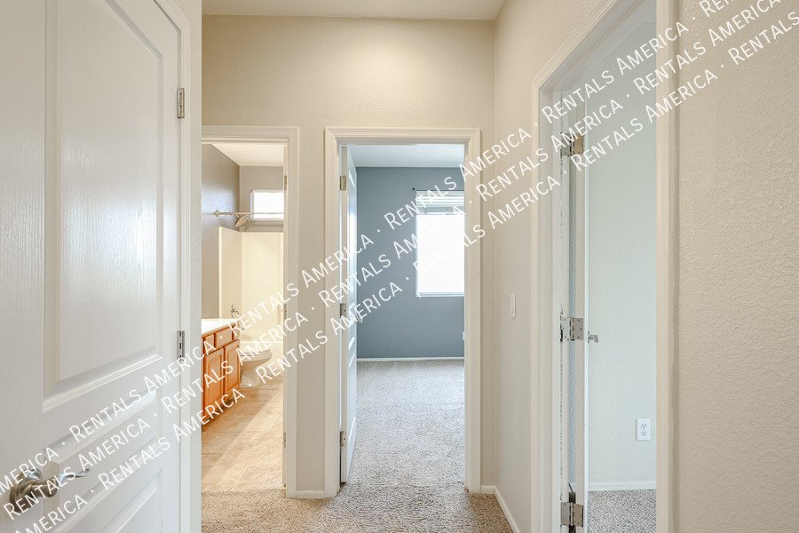 Spacious 4-bed, 2 1/2 bath home located in desirable San Tan Ranch property image