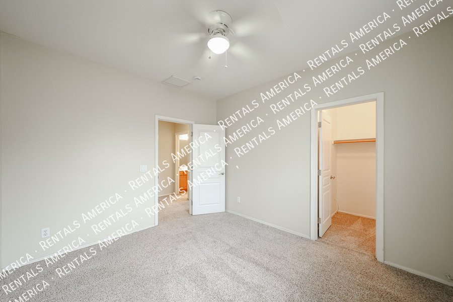 Spacious 4-bed, 2 1/2 bath home located in desirable San Tan Ranch property image