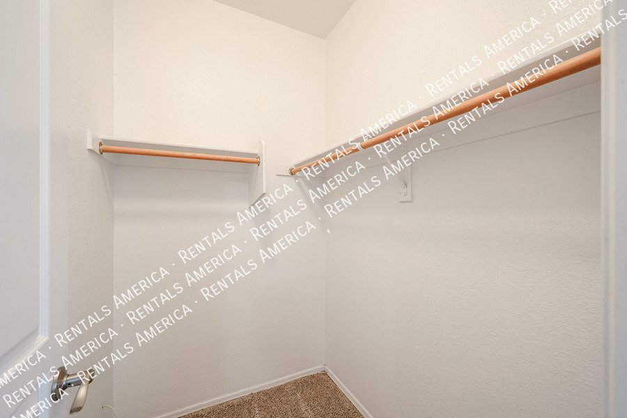 Spacious 4-bed, 2 1/2 bath home located in desirable San Tan Ranch property image