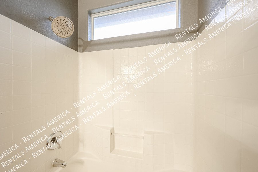 Spacious 4-bed, 2 1/2 bath home located in desirable San Tan Ranch property image