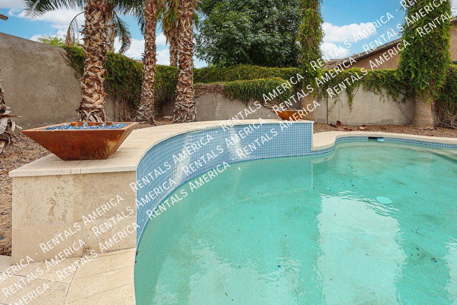 Spacious 4-bed, 2 1/2 bath home located in desirable San Tan Ranch property image