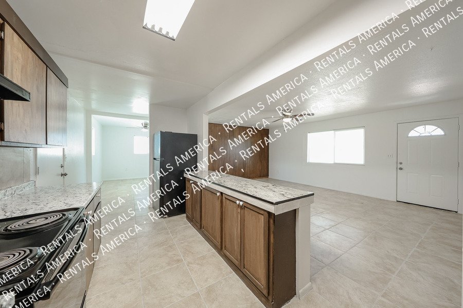 AVAILABLE NOW! Newly Remodeled 4BD 2BA House in Mesa! property image