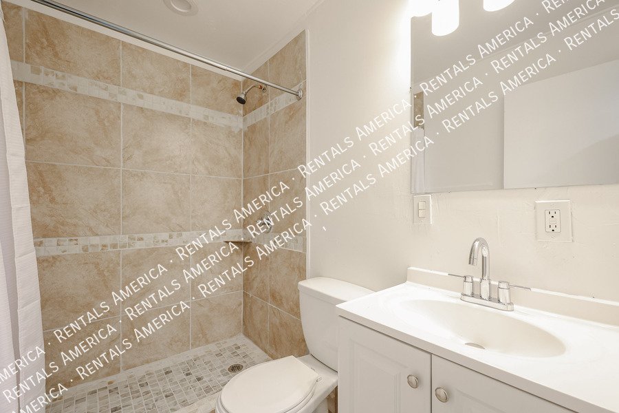 AVAILABLE NOW! Newly Remodeled 4BD 2BA House in Mesa! property image