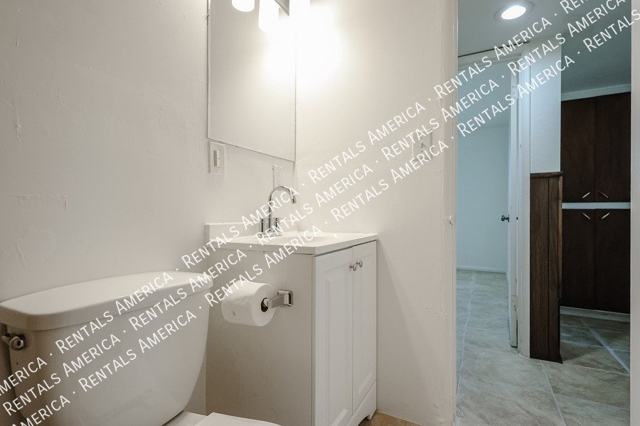 AVAILABLE NOW! Newly Remodeled 4BD 2BA House in Mesa! property image