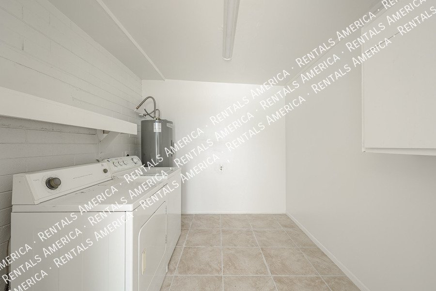 AVAILABLE NOW! Newly Remodeled 4BD 2BA House in Mesa! property image