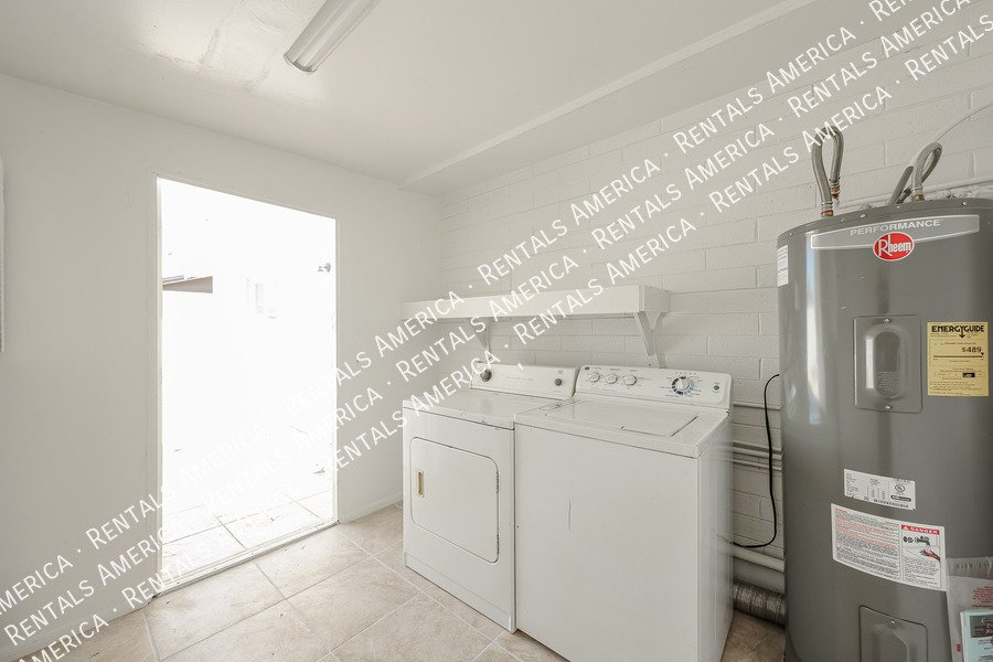 AVAILABLE NOW! Newly Remodeled 4BD 2BA House in Mesa! property image