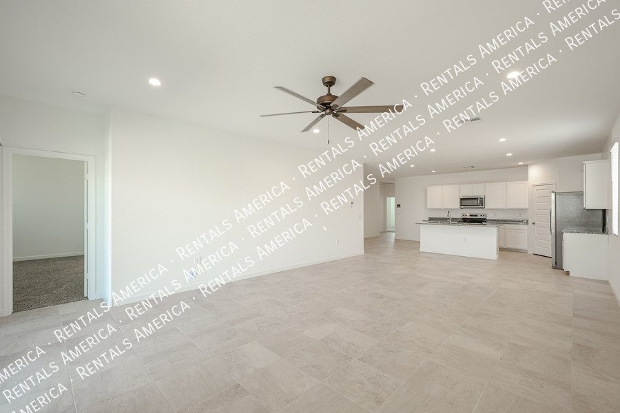 Beautiful 4-bedroom, 2-bath home located in Sorrento! property image